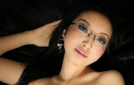 盘点中国十大裸模：中国十大人体艺术美女模特（图）