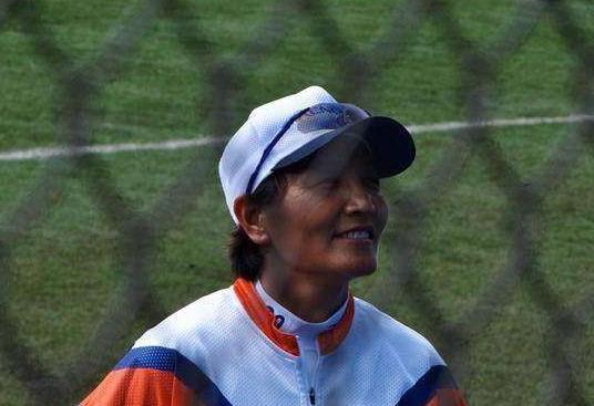 任彦丽试图代表日本队出征，但是被中国垒球协会干涉