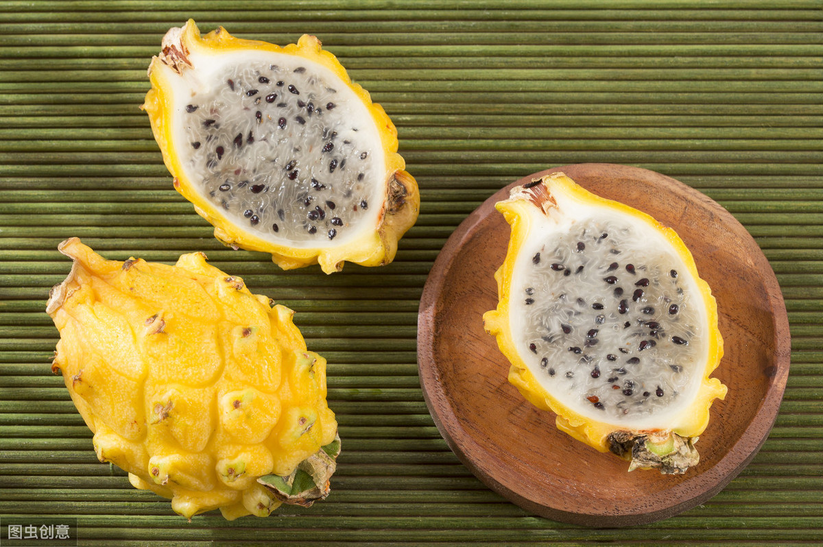 全世界最昂贵水果，黑色的西瓜，一万元的菠萝