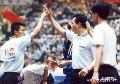 中国“新闻”组合输给日本对手丢掉第一块奥运金牌