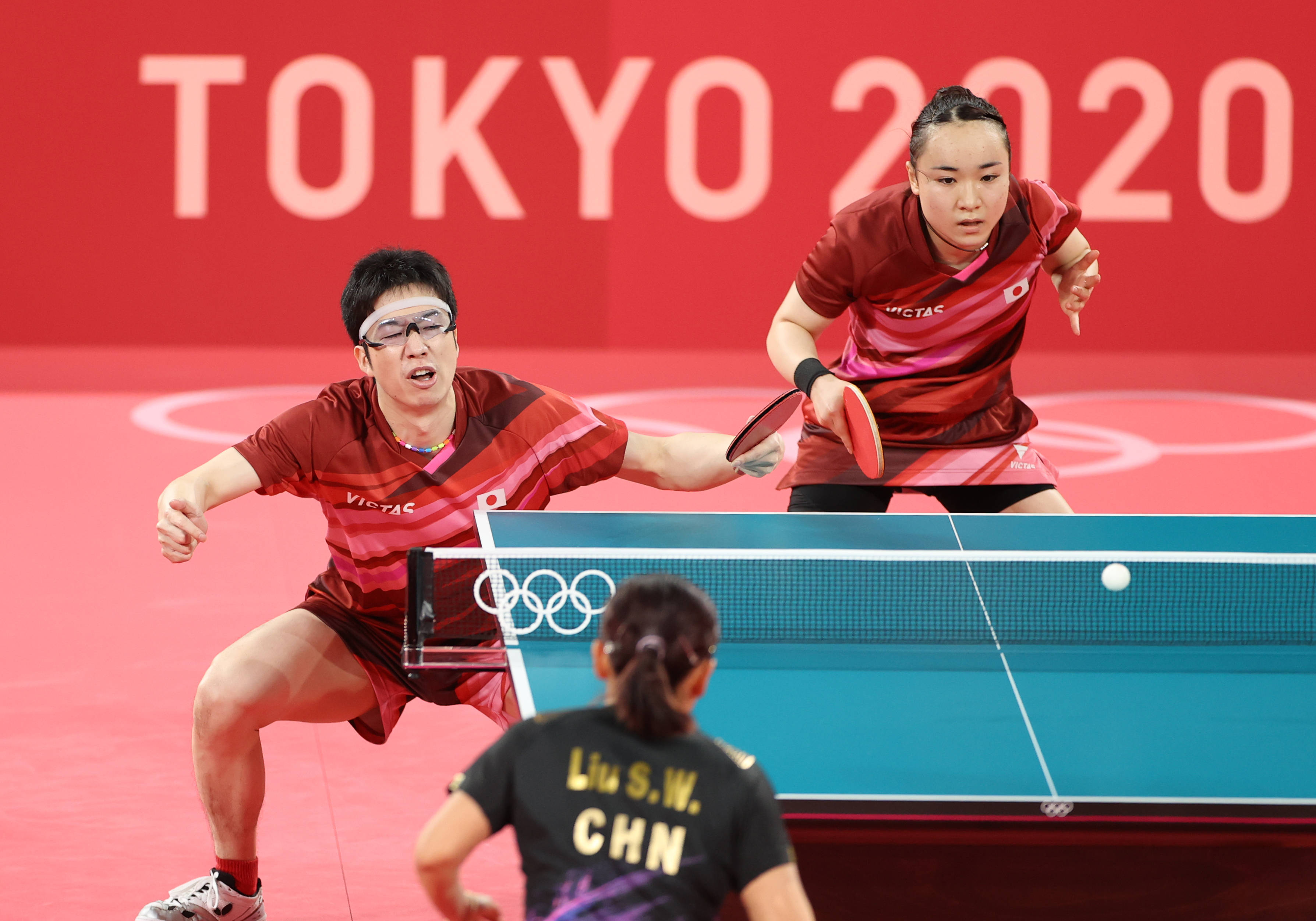 中国奥运第一枚乒乓金牌 刘国梁_奥运会乒乓球金牌_奥运 女子 乒乓