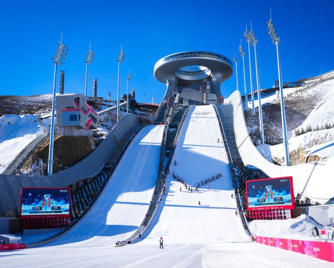 跳台滑雪中心雪如意官方首练 硬件外观得众星好评