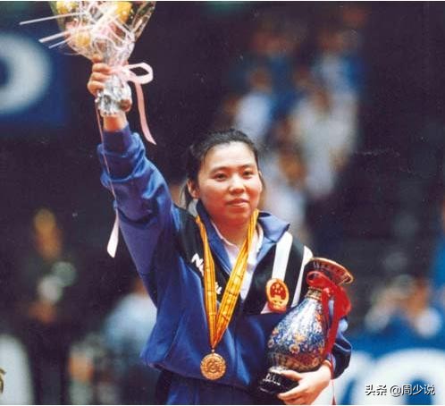 乒坛皇后邓亚萍：5岁被省队拒绝，16岁获世界冠军，为何这么牛？