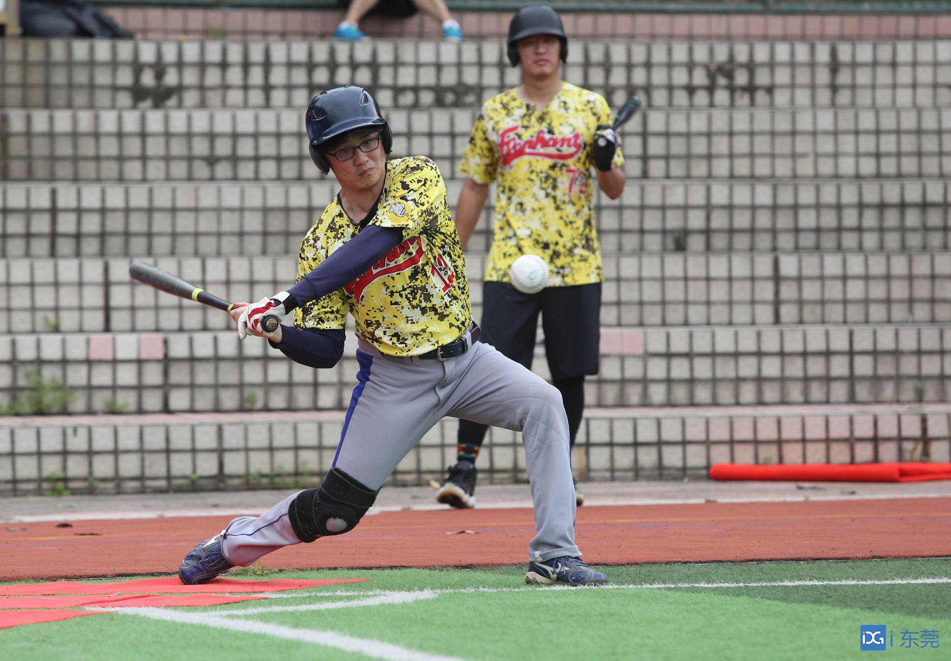 掷垒球图片 2019年“熊猫杯”中国慢投垒球企业联赛东莞协会“广东海纳”分站赛在松山湖打响