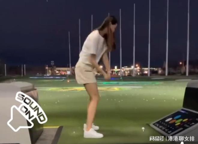 女排名将薛翼枝现身高尔夫球场打高尔夫球，场面一度非常搞笑！