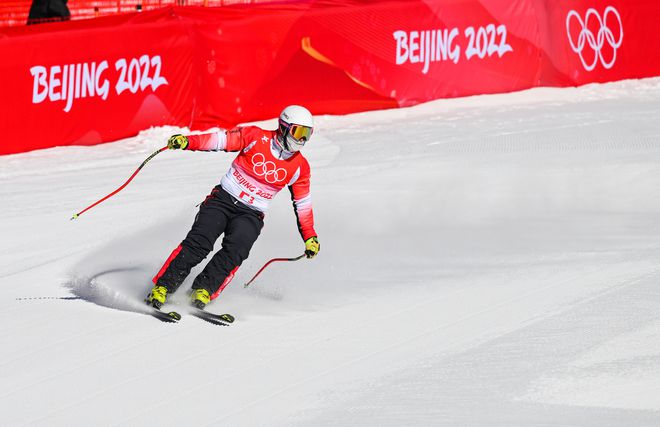 国家高山滑雪中心“雪飞燕”男子滑降决赛被迫延期