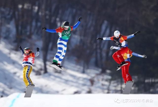 滑雪跳台_十三冬跳台滑雪_单板滑雪大跳台