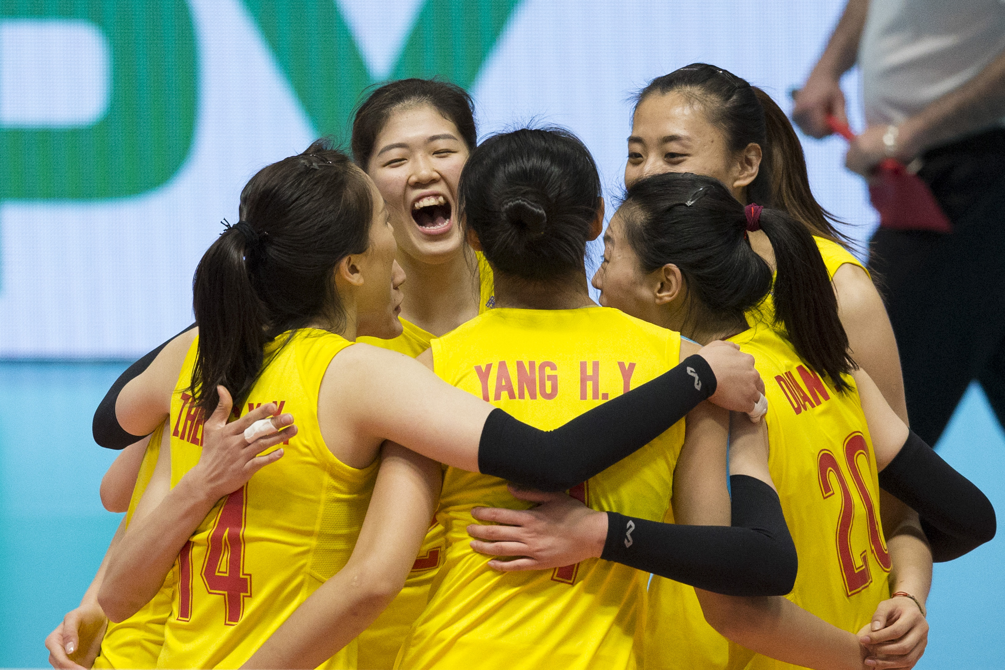 排球——瑞士女排精英赛：中国队胜德国队