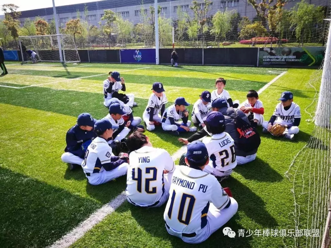 被甲子园燃哭了？上海也有殿堂级青少年棒球俱乐部大战
