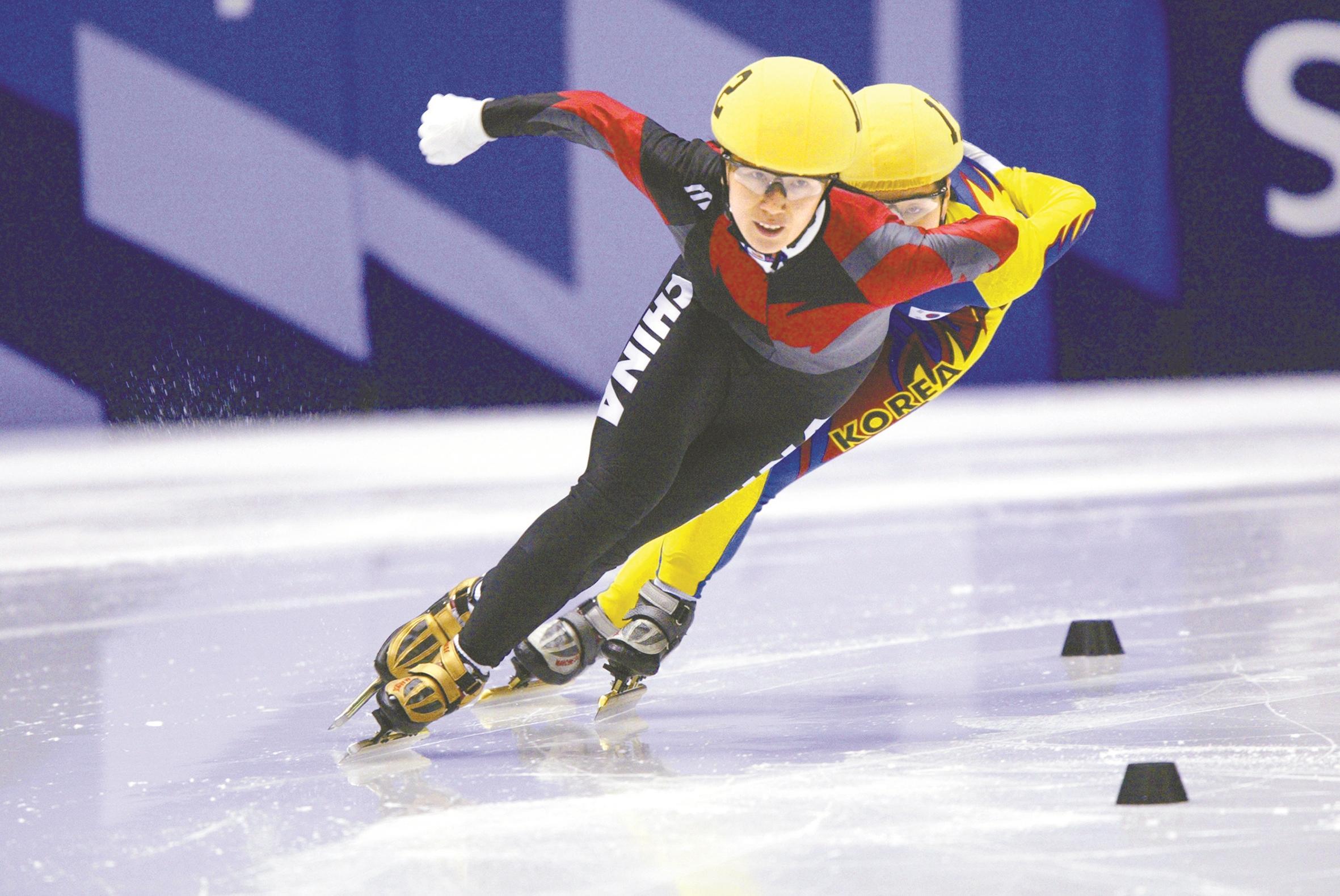 那些年的冬奥会 中国冰雪健儿争金夺银表现精彩