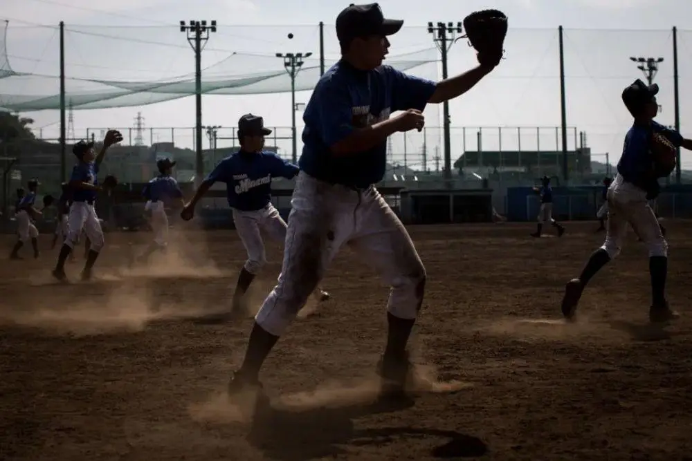 日本高中棒球联赛冠军 一部与一路开挂的传统“龙傲天”式套路