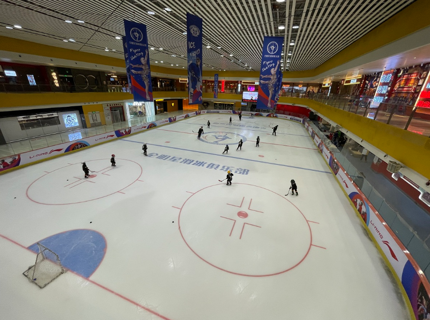 冬奥时尚｜女子冰球决赛今日开赛，北京也能体验冰场上的激情碰撞