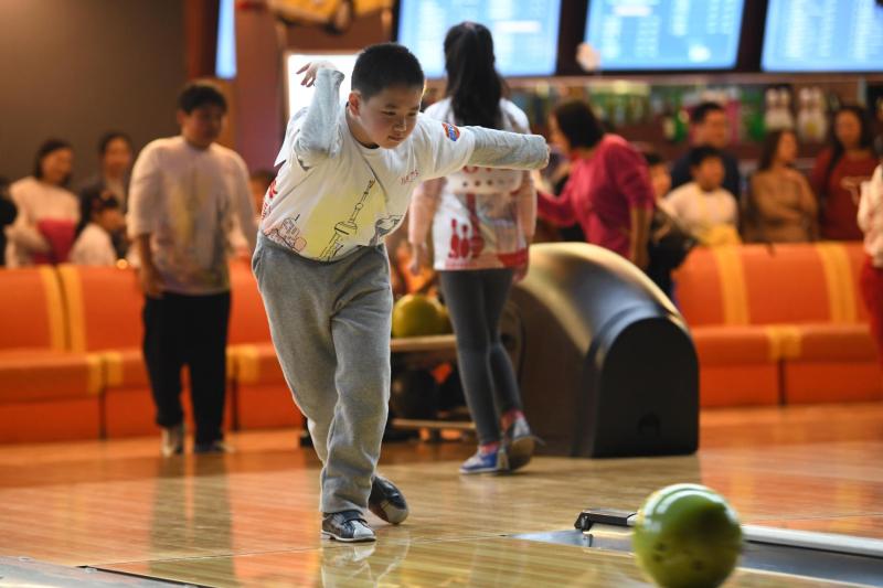 2018上海市首届中小学保龄球锦标赛锦标赛闭幕250家球馆只剩不到